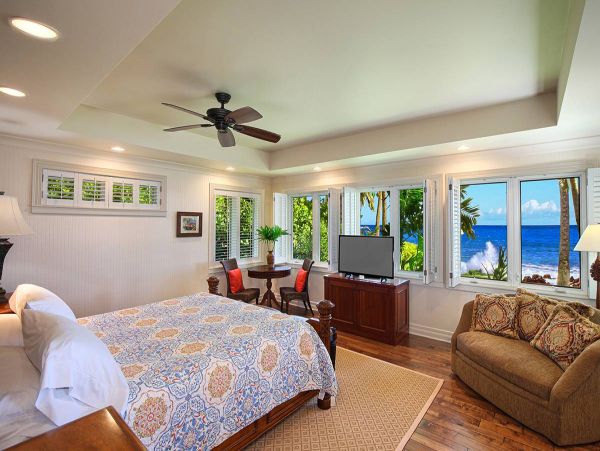 Oceanfront Paradise - A Luxurious Coastal Retreat