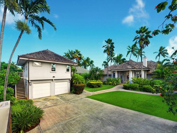 Oceanfront Paradise - A Luxurious Coastal Retreat