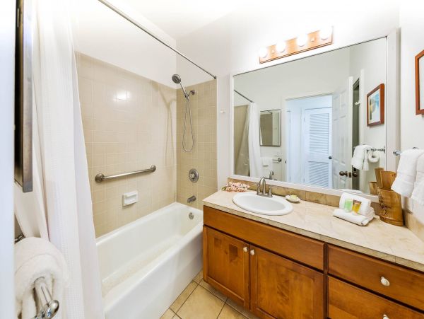 Koloa Vacation Condo Two Bedroom Walk to Beach
