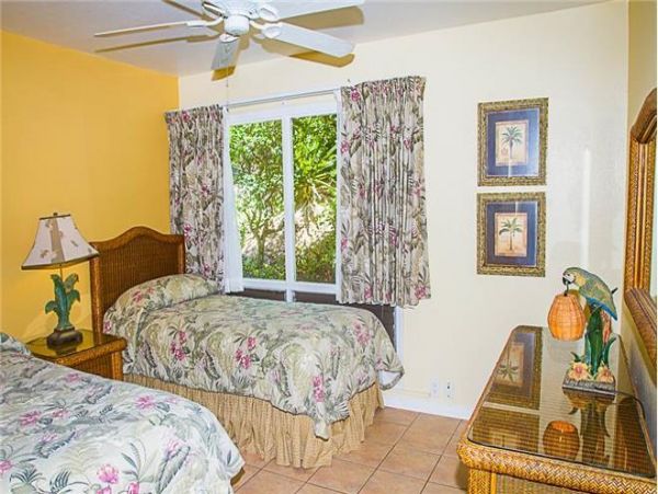 Poipu Two Bedroom Sleeps 6 Vacation Rental