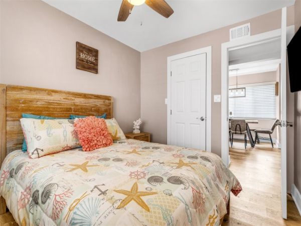 Marathon 4 Bedroom Home Canal Front with Private Pool & Dock