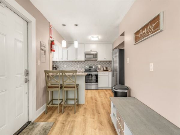 Marathon 4 Bedroom Home Canal Front with Private Pool & Dock
