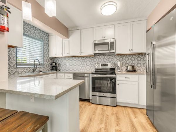 Marathon 4 Bedroom Home Canal Front with Private Pool & Dock