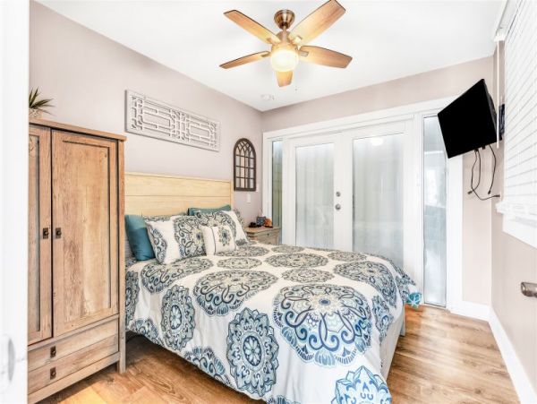 Marathon 4 Bedroom Home Canal Front with Private Pool & Dock