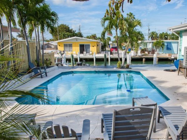 Marathon 4 Bedroom Home Canal Front with Private Pool & Dock