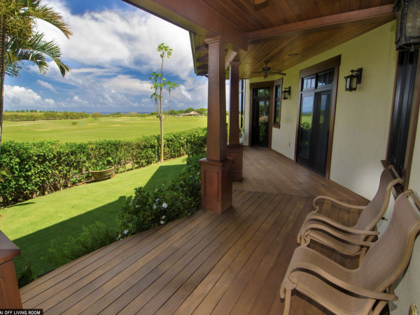 Only Five Min Drive to Worlds Best Beaches Easy Parking Luxury Interior