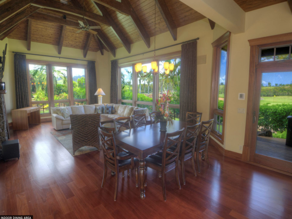 Only Five Min Drive to Worlds Best Beaches Easy Parking Luxury Interior