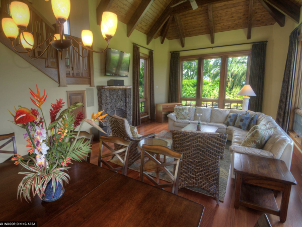 Only Five Min Drive to Worlds Best Beaches Easy Parking Luxury Interior