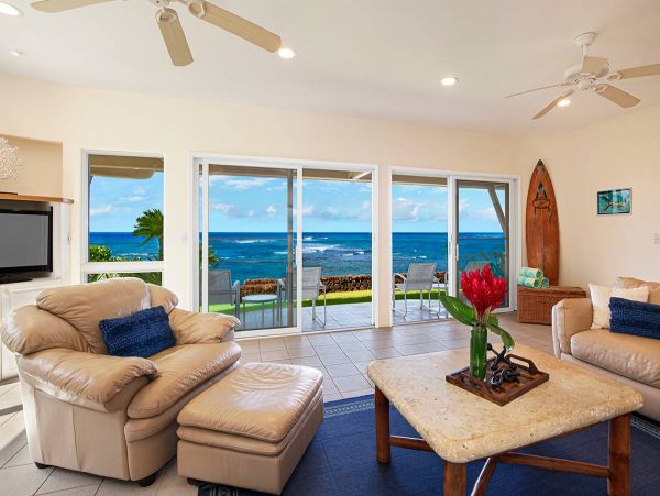 BeachFront 5 Bedroom Home with Private Pool