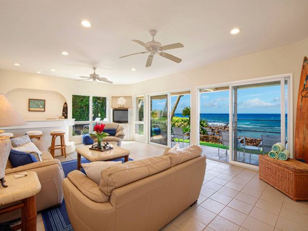 BeachFront 5 Bedroom Home with Private Pool
