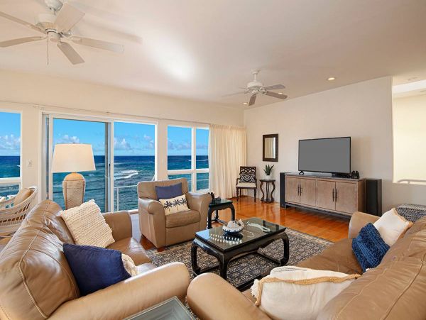 BeachFront 5 Bedroom Home with Private Pool