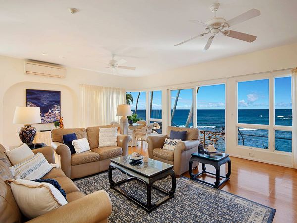 BeachFront 5 Bedroom Home with Private Pool
