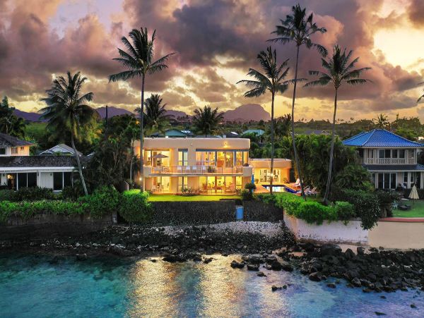 BeachFront 5 Bedroom Home with Private Pool