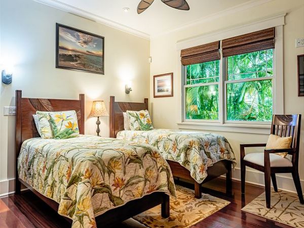 Lovely Villa with Full Ocean Views