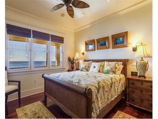 Lovely Villa with Full Ocean Views