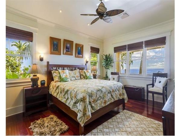 Lovely Villa with Full Ocean Views