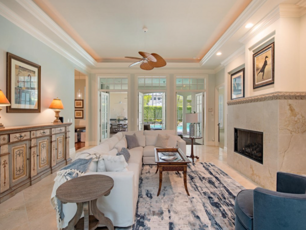 Luxury Six Bedroom Home in Olde Naples Walk to Beach