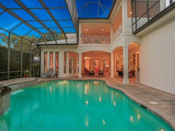 Luxury Six Bedroom Home in Olde Naples Walk to Beach
