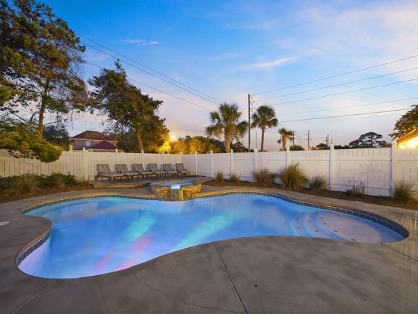Six Bedroom Walk to Beach Vacation Home in Destin Florida