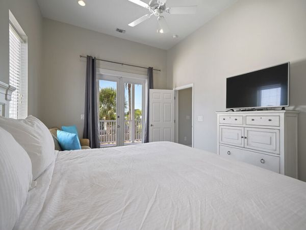 Six Bedroom Walk to Beach Vacation Home in Destin Florida