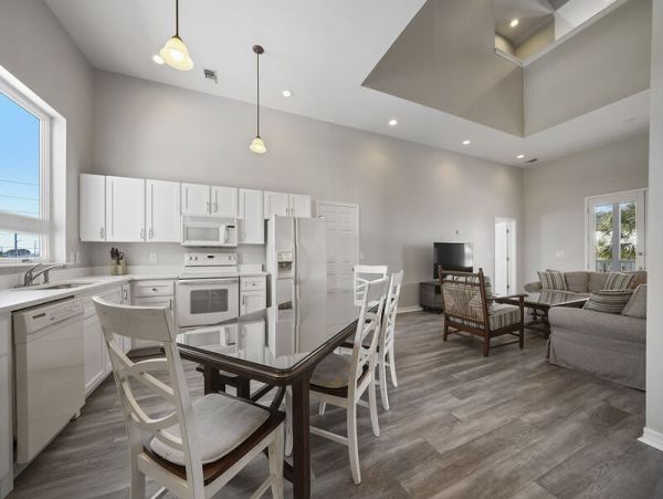 Six Bedroom Walk to Beach Vacation Home in Destin Florida