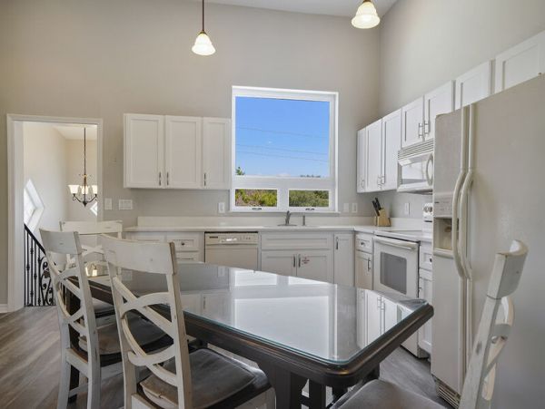 Six Bedroom Walk to Beach Vacation Home in Destin Florida