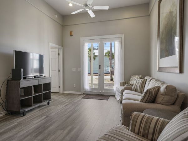 Six Bedroom Walk to Beach Vacation Home in Destin Florida
