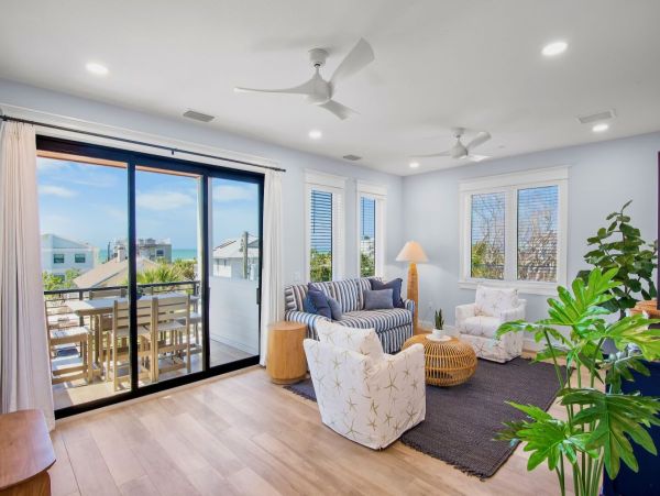 Coastal Luxe Retreat - 8 Bedroom Oasis Steps from Siesta Key Beach
