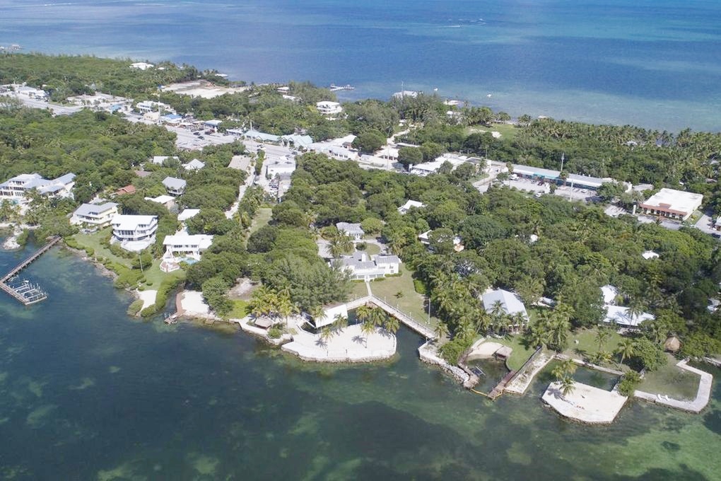 Four Bedroom Waterfront Islamorada Vacation Home