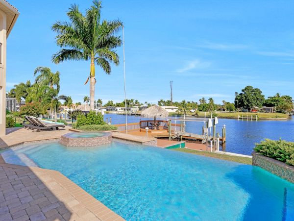 Cape Coral Home 976986