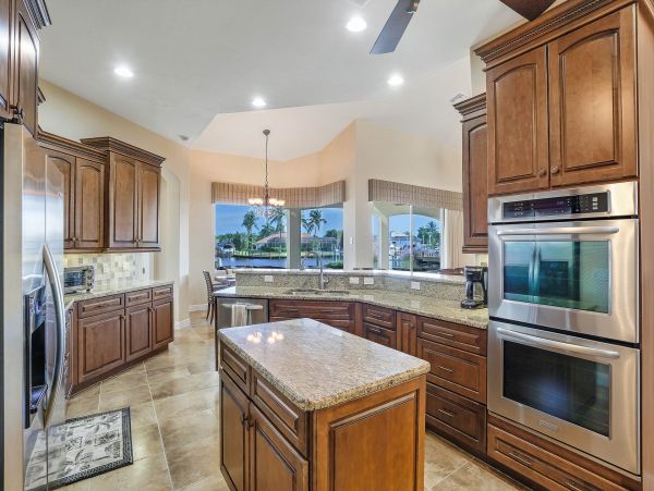 Cape Coral Home 976986