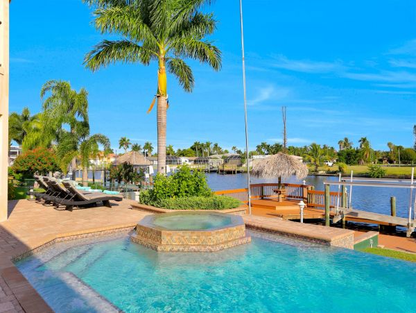 Cape Coral Home 976986
