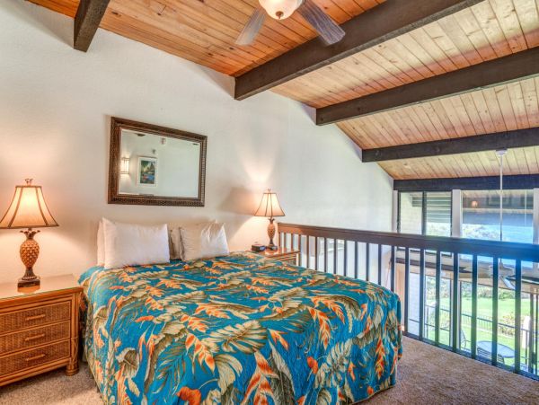 Two Bedrooms Oceanfront Vacation Condo in Napili