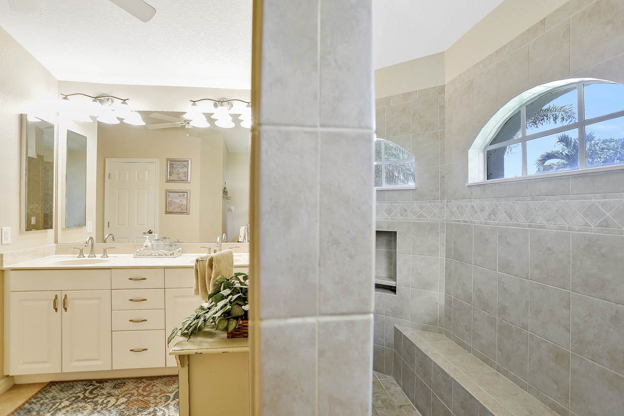 Cape Coral Home 976992