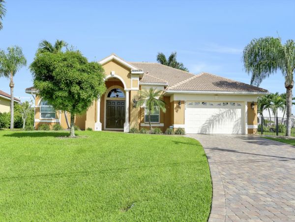 Cape Coral Home 976993