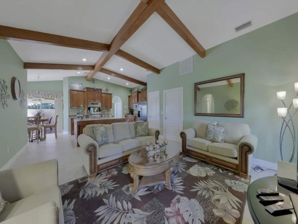 Cape Coral Home 976995
