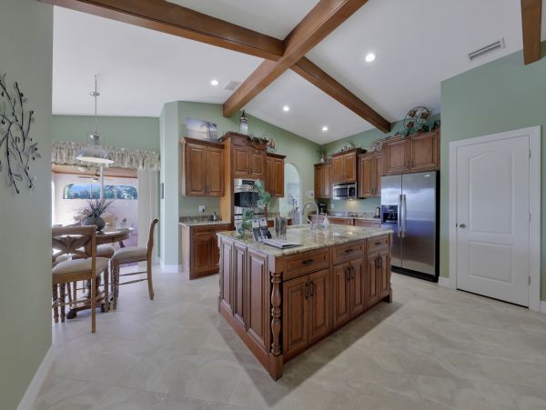 Cape Coral Home 976995