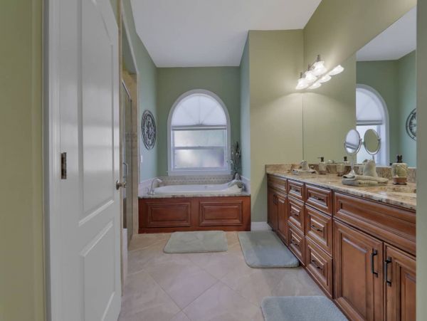Cape Coral Home 976995