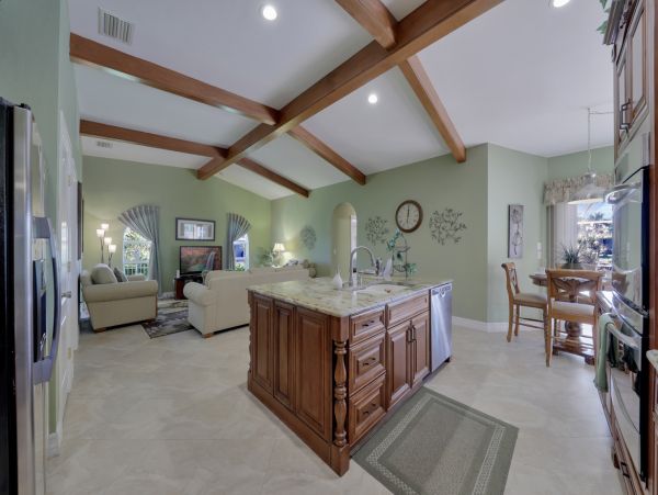 Cape Coral Home 976995
