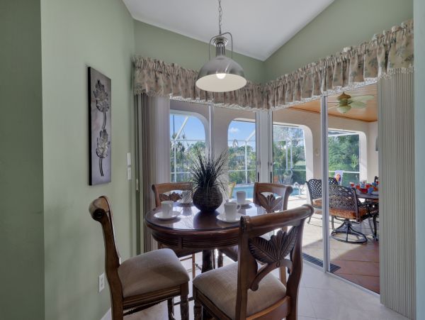 Cape Coral Home 976995