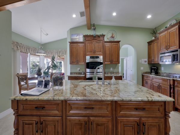 Cape Coral Home 976995