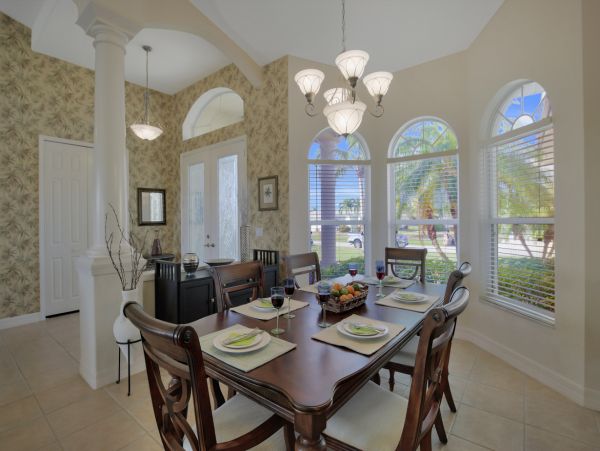 Cape Coral Home 976996