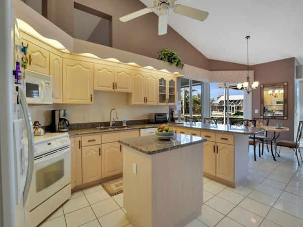Cape Coral Home 976997