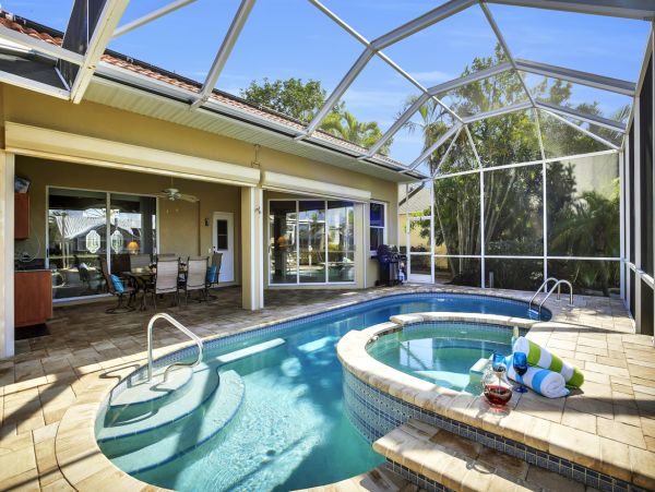 Cape Coral Home 976997