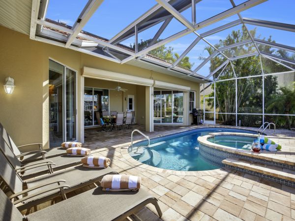 Cape Coral Home 976997