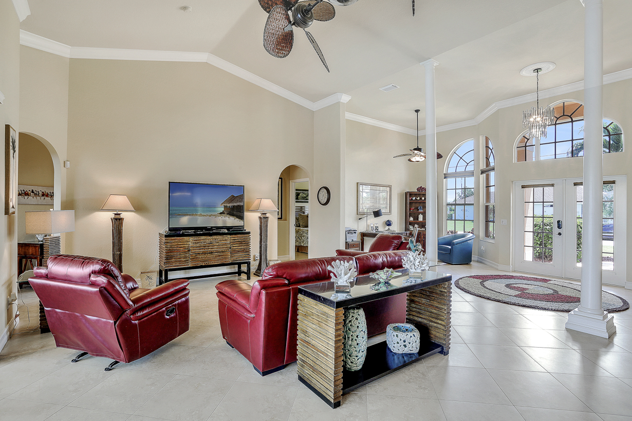 Cape Coral Home 976998