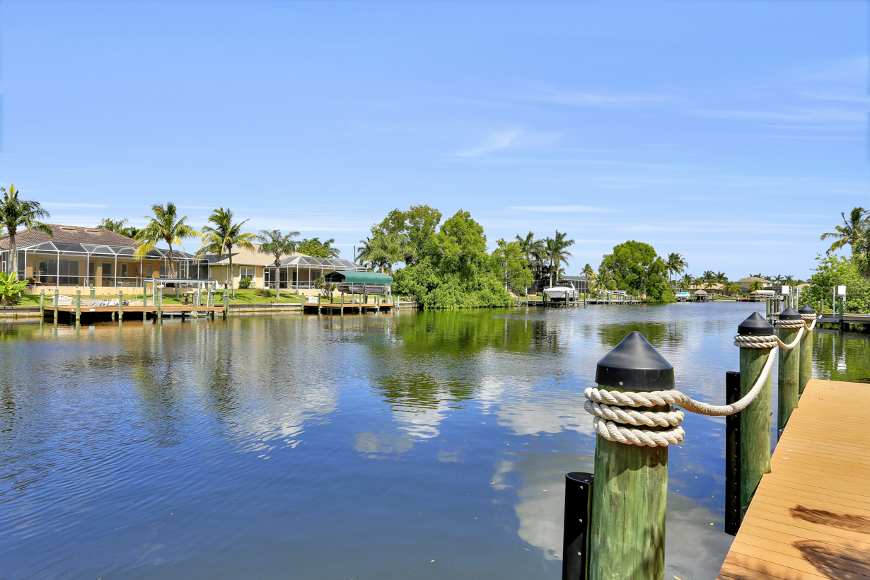 Cape Coral Home 976998
