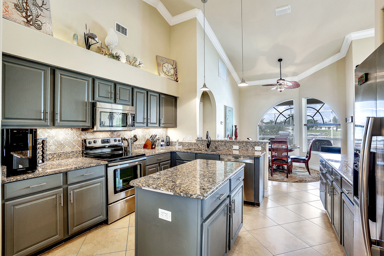Cape Coral Home 976998