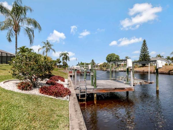 Lovely Cape Coral 3 Bedroom Home with Dock & Pool