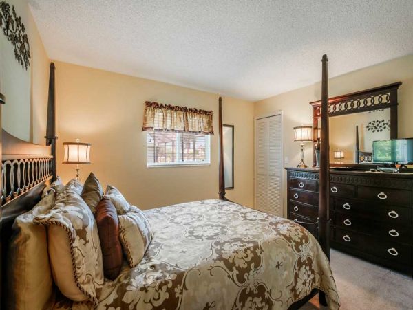 Lovely Cape Coral 3 Bedroom Home with Dock & Pool